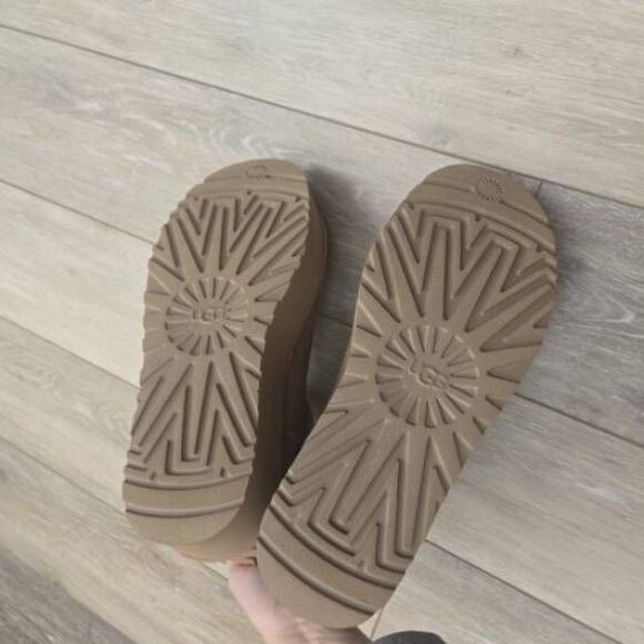 UGG Classic Ultra Mini Platform chestnut tan suede boots warm winter size 9 - Picture 4 of 14